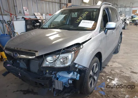 2017 Subaru Forester 2.5I Premium z USA, uszkodzony, nr VIN JF2SJAEC2HH515739
